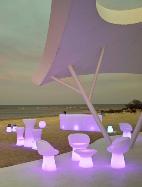 NEW GARDEN fotel MALLORCA 60 SOLAR & BATTERY biały NEW GARDEN fotel MALLORCA 60 SOLAR & BATTERY biały