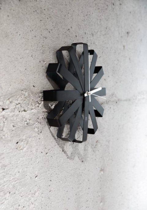UMBRA zegar RIBBON - czarny UMBRA zegar RIBBON - czarny