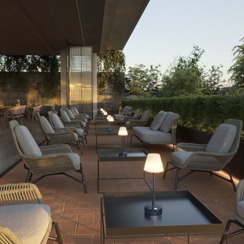 NEW GARDEN lampa stołowa LOLA SLIM 30 BATTERY rose gold NEW GARDEN lampa stołowa LOLA SLIM 30 BATTERY rose gold