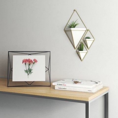 UMBRA ramka na zdjęcia PRISMA 20x25 cm - czarna UMBRA ramka na zdjęcia PRISMA 20x25 cm - czarna