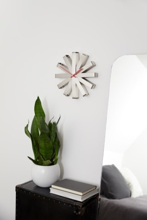 UMBRA zegar RIBBON - stal UMBRA zegar RIBBON - stal