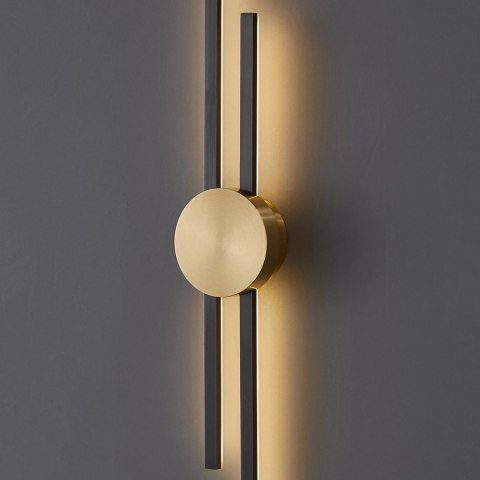 Lampa ścienna CENTRO LED czarny + mosiądz 122 cm Lampa ścienna CENTRO LED czarny + mosiądz 122 cm