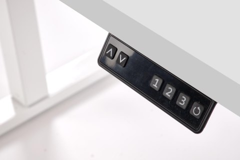 B54 biurko z funkcją regulacji wysokości, blat - biały, stelaż - biały